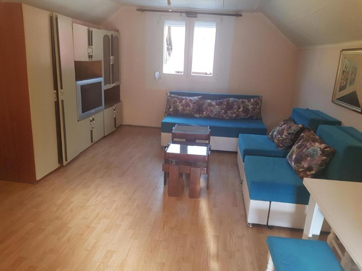 Apartmani U Guci Guča المظهر الخارجي الصورة